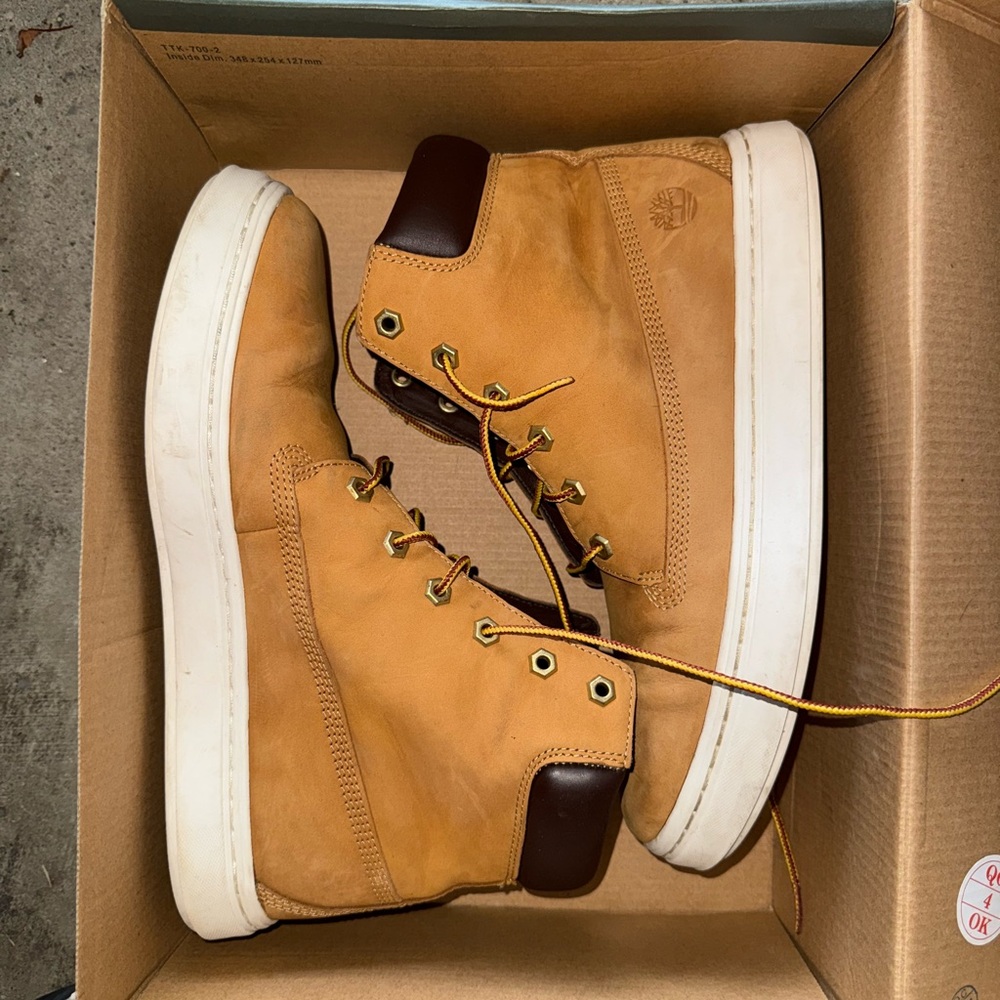 Timberland women’s Tan Leather Boots